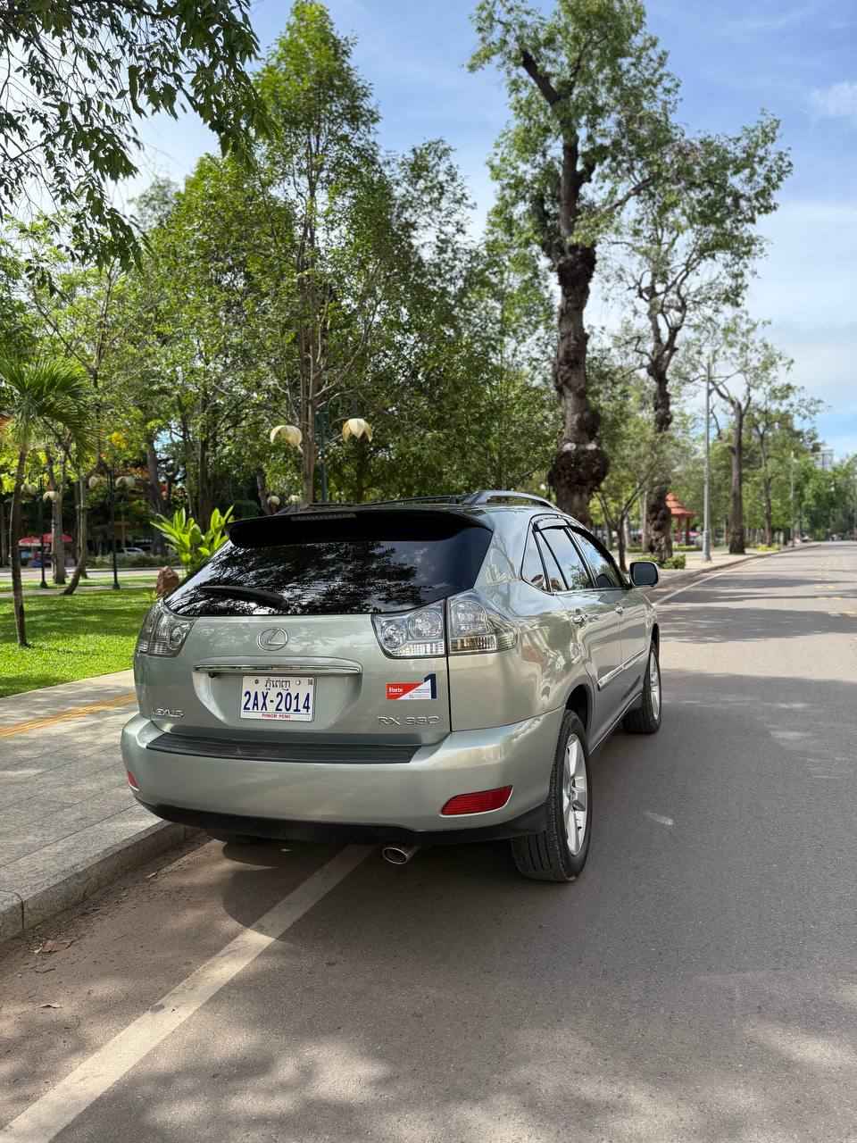 SUV 1